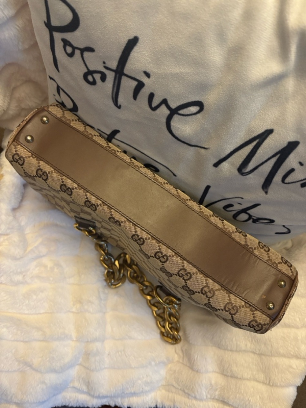 Vintage Gucci Beige GG Canvas Top-Handle Bag with Added Unbranded Gold Chains - Picture 8 of 13